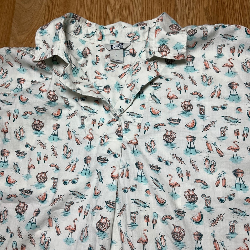 Duluth Trading Co Womens Large Summer BBQ Flamingo Print Short Sleeve Shirt